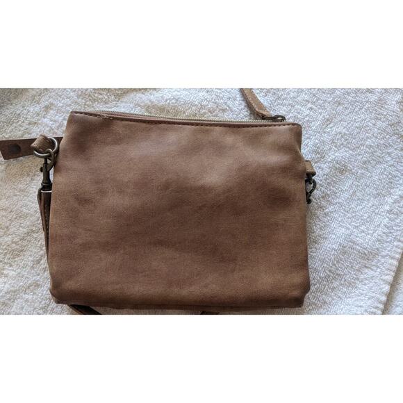Vegan Leather Light Brown Small Crossbody Purse Zip Closure Adjustable Strap Y2K - Picture 3 of 11